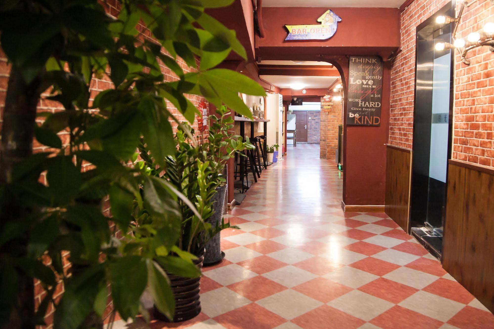 Nostalgia Hotel Beijing- Xidan Екстериор снимка